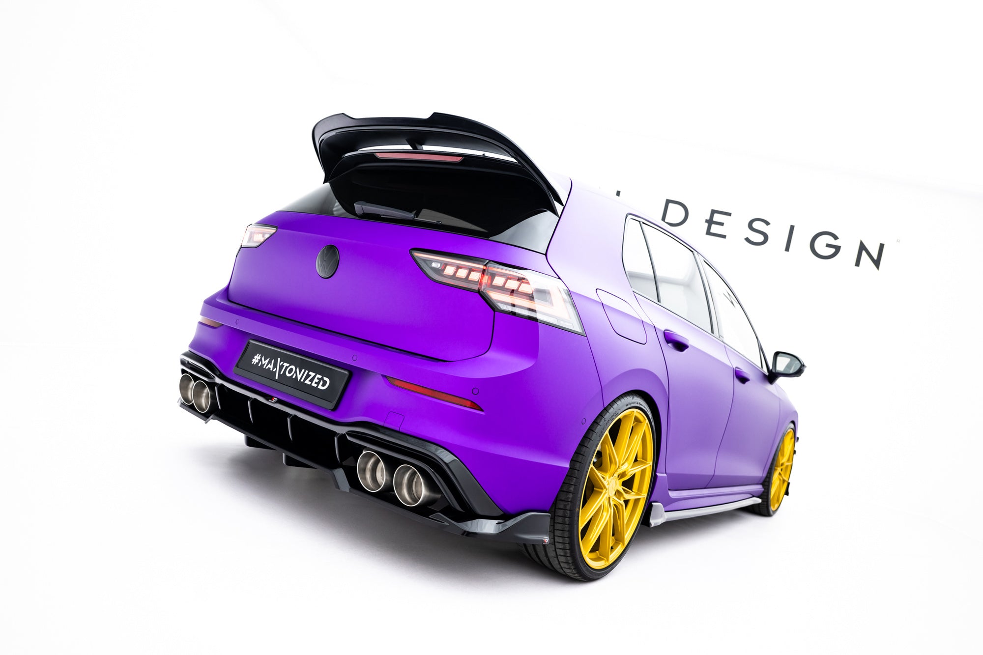 Splitter trasero V.1 Volkswagen Golf R Hatchback Mk8 / Mk8 Facelift (con barras verticales)