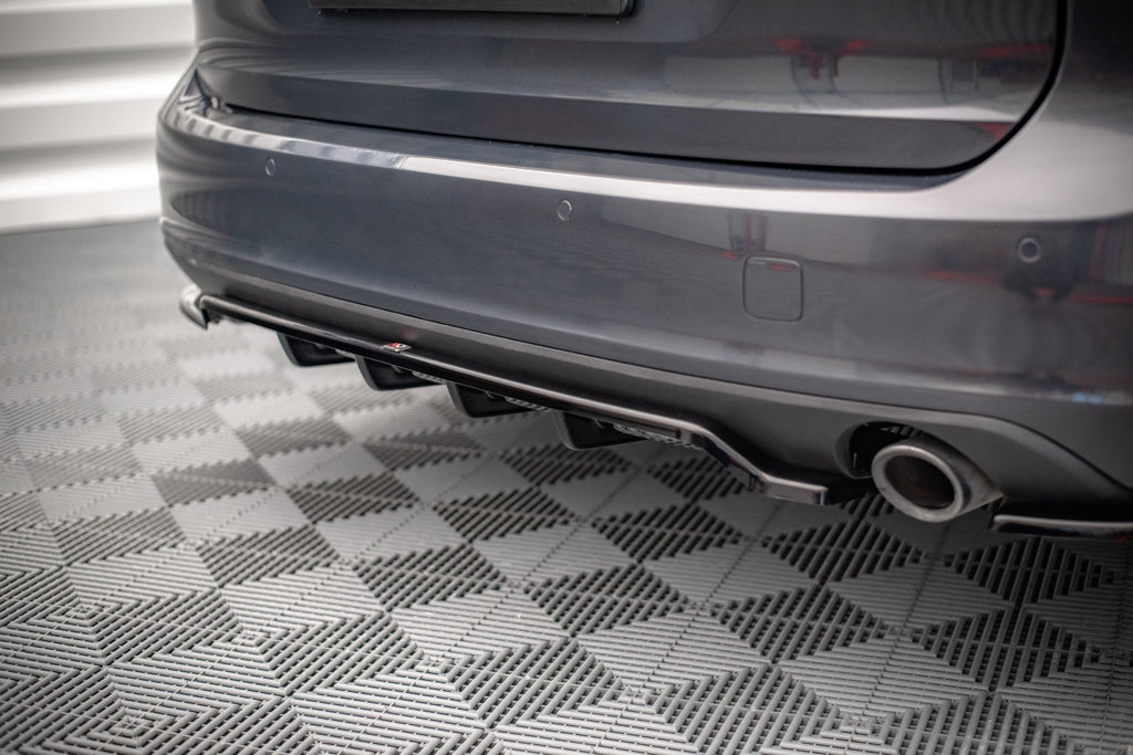 Splitter trasero V.1 Volvo V90 Mk2 (con barras verticales)