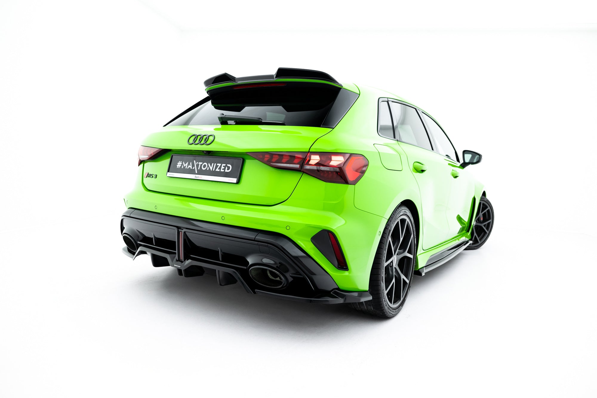 Splitter trasero V.2 Audi RS3 Sportback 8y Facelift (con barras verticales)