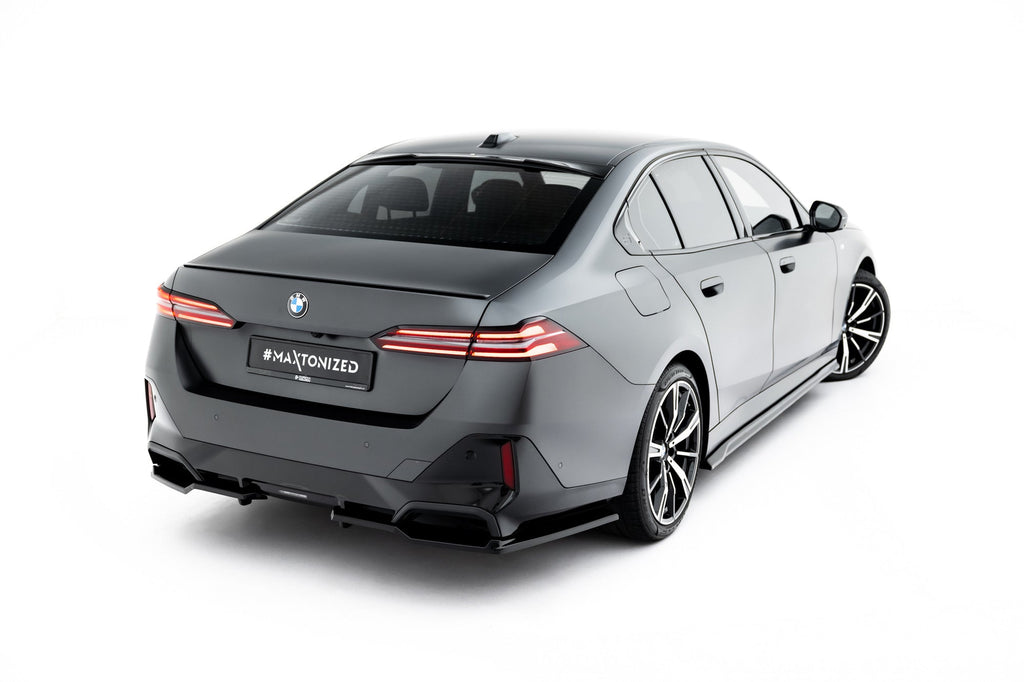 Rear Splitter V.2 BMW 5 Series i5 M-Pack Sedan / Touring G60 G61 (with vertical bars)