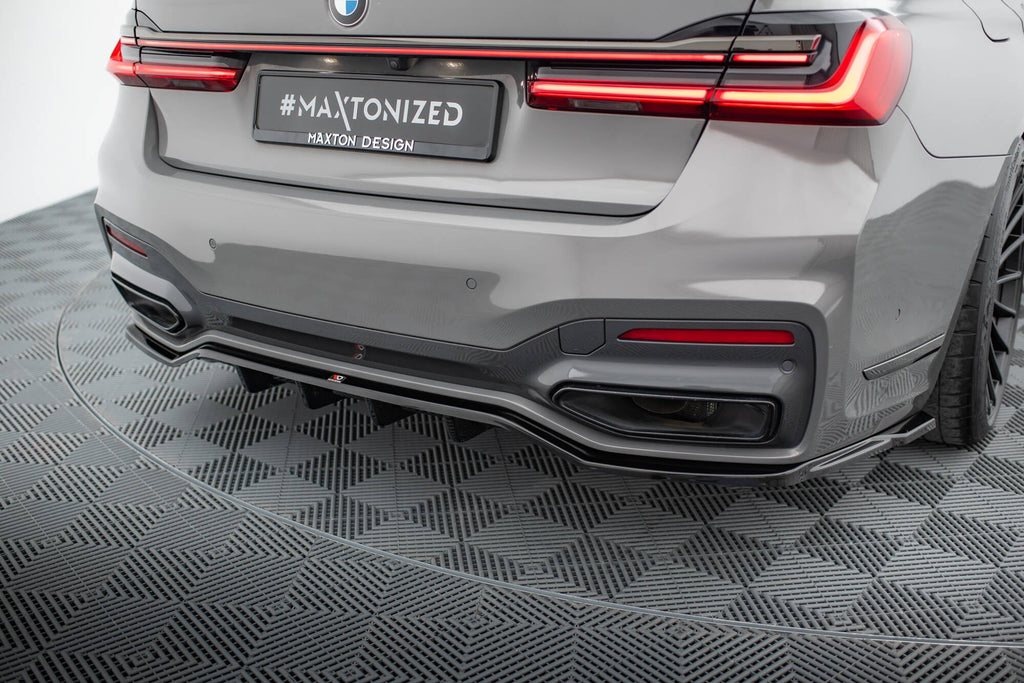 Splitter trasero V.2 BMW 7 M-Pack G11 G12 Facelift (con barras verticales)