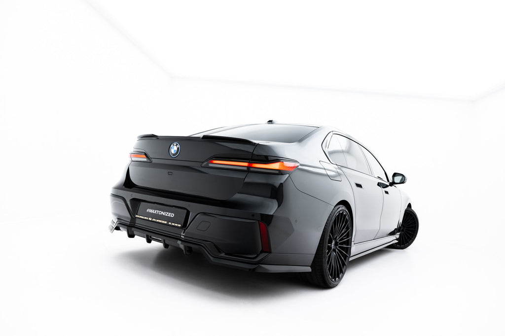 Splitter trasero V.2 BMW Serie 7 M-Pack G70 (con barras verticales)