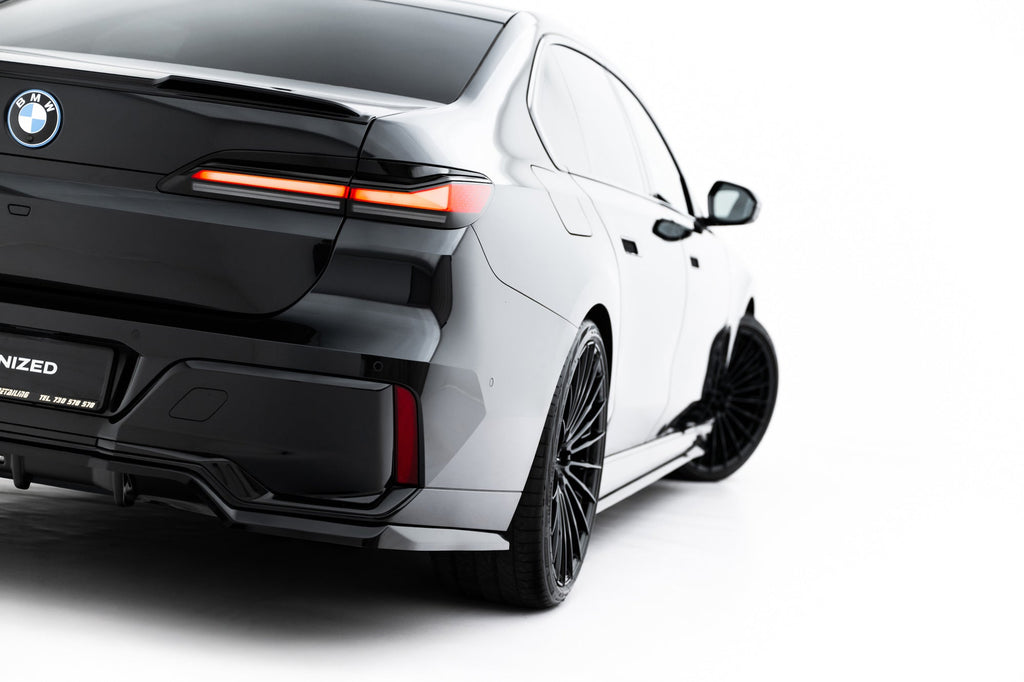 Splitter trasero V.2 BMW Serie 7 M-Pack G70 (con barras verticales)