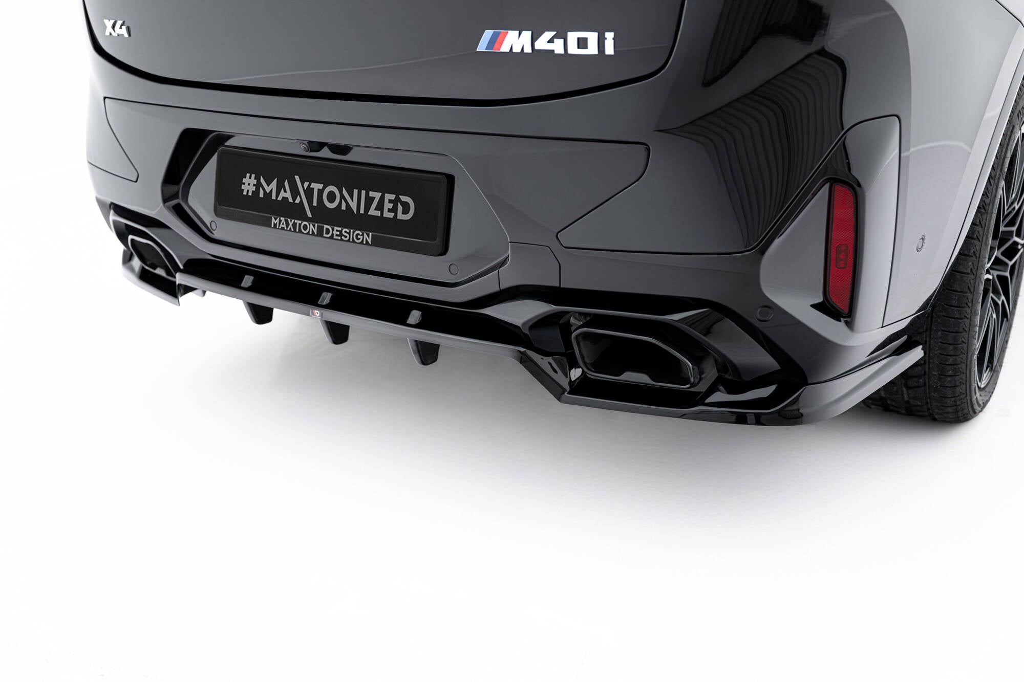 Splitter trasero V.2 BMW X4 M-Pack G02 Facelift (con barras verticales)