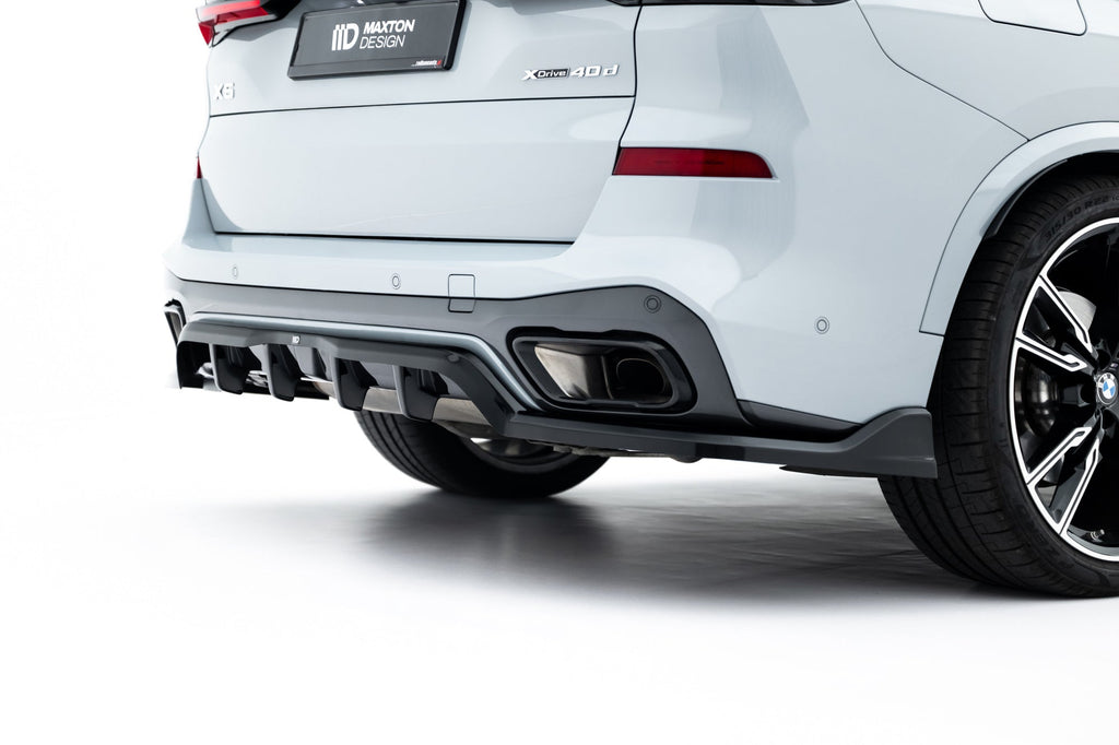 Splitter trasero V.2 BMW X5 M-Pack G05 Facelift (con barras verticales)