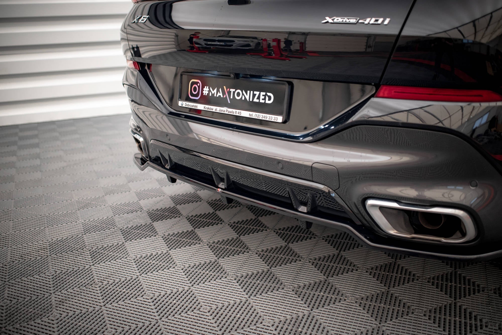 Splitter trasero V.2 BMW X6 M-Pack G06 (con barras verticales)