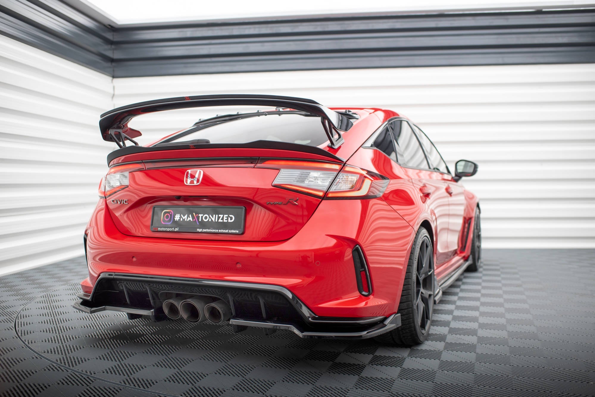Splitter trasero V.2 Honda Civic Type-R Mk11 (con barras verticales)