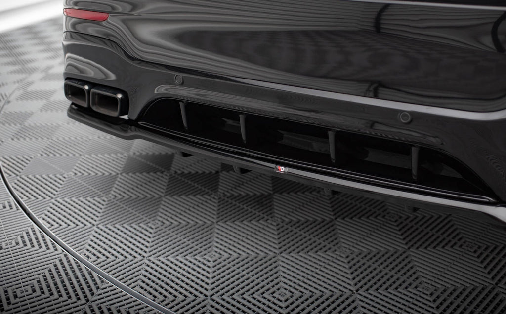 Splitter trasero V.2 Mercedes-AMG GLC 63 SUV X253 (con barras verticales)