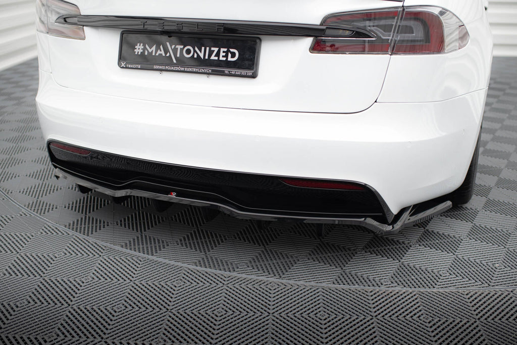 Rear Splitter V.2 Tesla Model S Plaid Mk1 Facelift (with vertical bars)