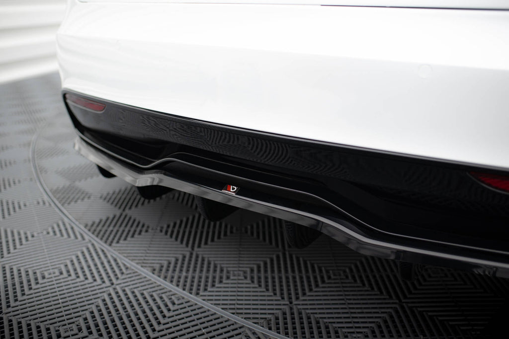 Rear Splitter V.2 Tesla Model S Plaid Mk1 Facelift (with vertical bars)