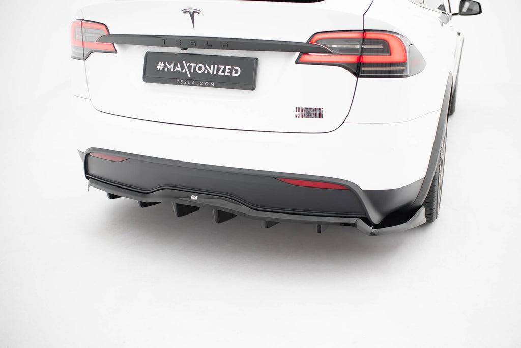 Splitter trasero V.2 Tesla Model X Mk1 Facelift (con barras verticales)