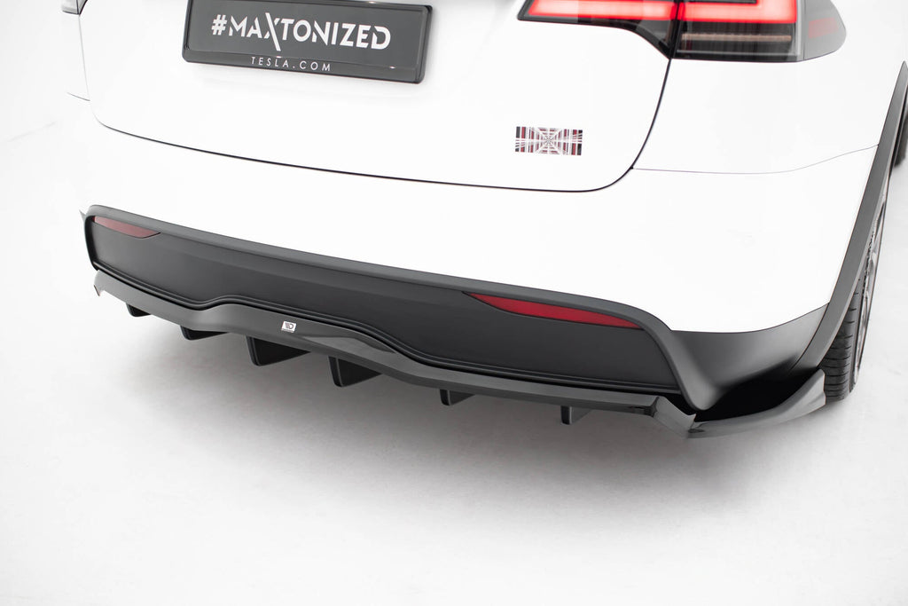 Splitter trasero V.2 Tesla Model X Mk1 Facelift (con barras verticales)