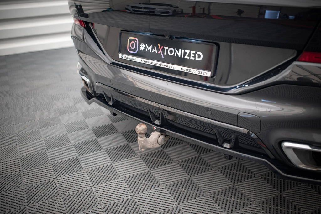 Splitter trasero V.3 BMW X6 M-Pack G06 (con barras verticales)