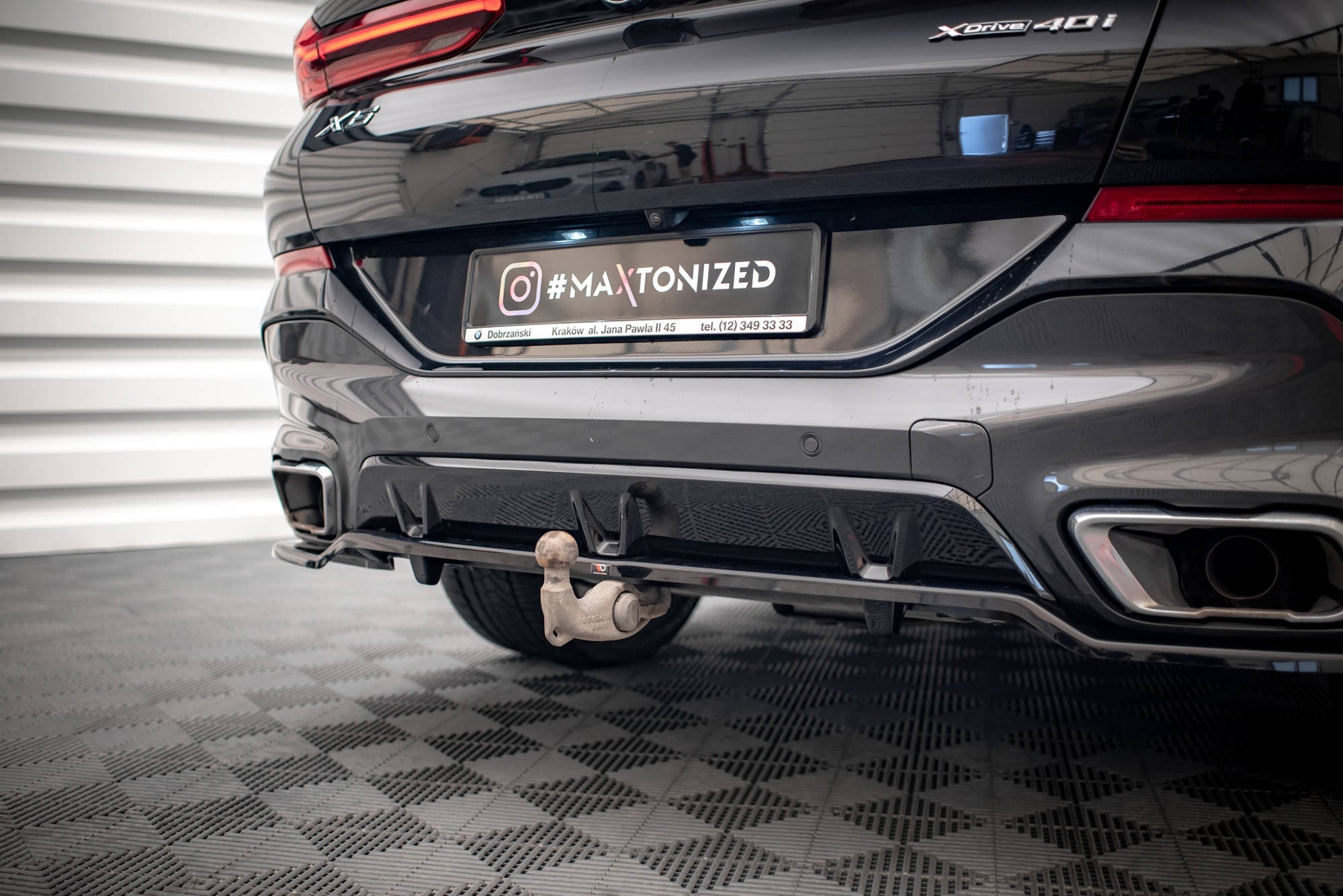 Splitter trasero V.3 BMW X6 M-Pack G06 (con barras verticales)