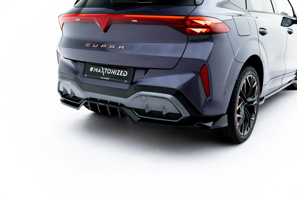 Splitter trasero V.3 Cupra Terramar Mk1 (versión con bola de remolque) (con barras verticales)