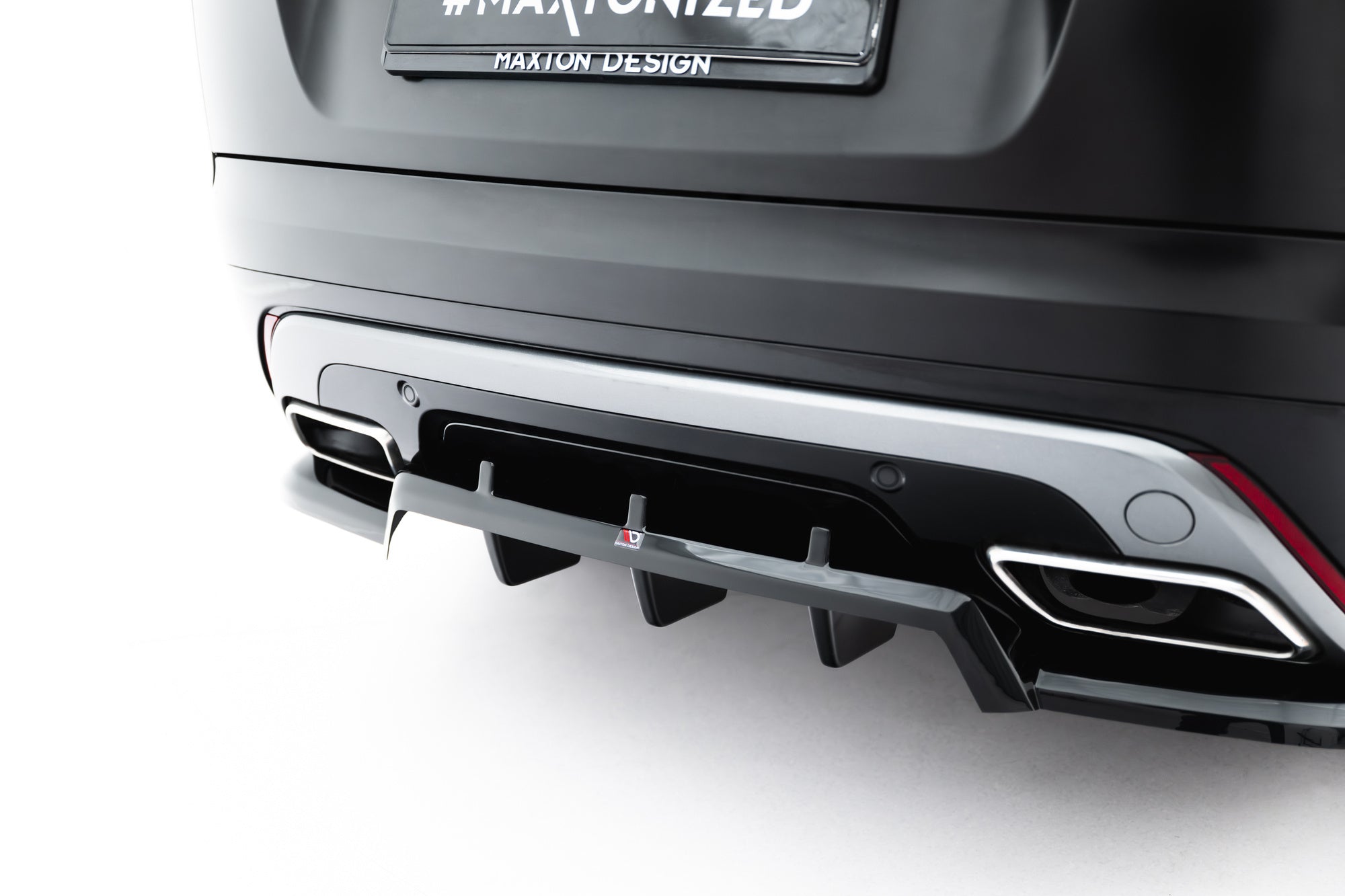 Splitter trasero V.3 Land Rover Range Rover Velar R-Dynamic Mk1 (con barras verticales)
