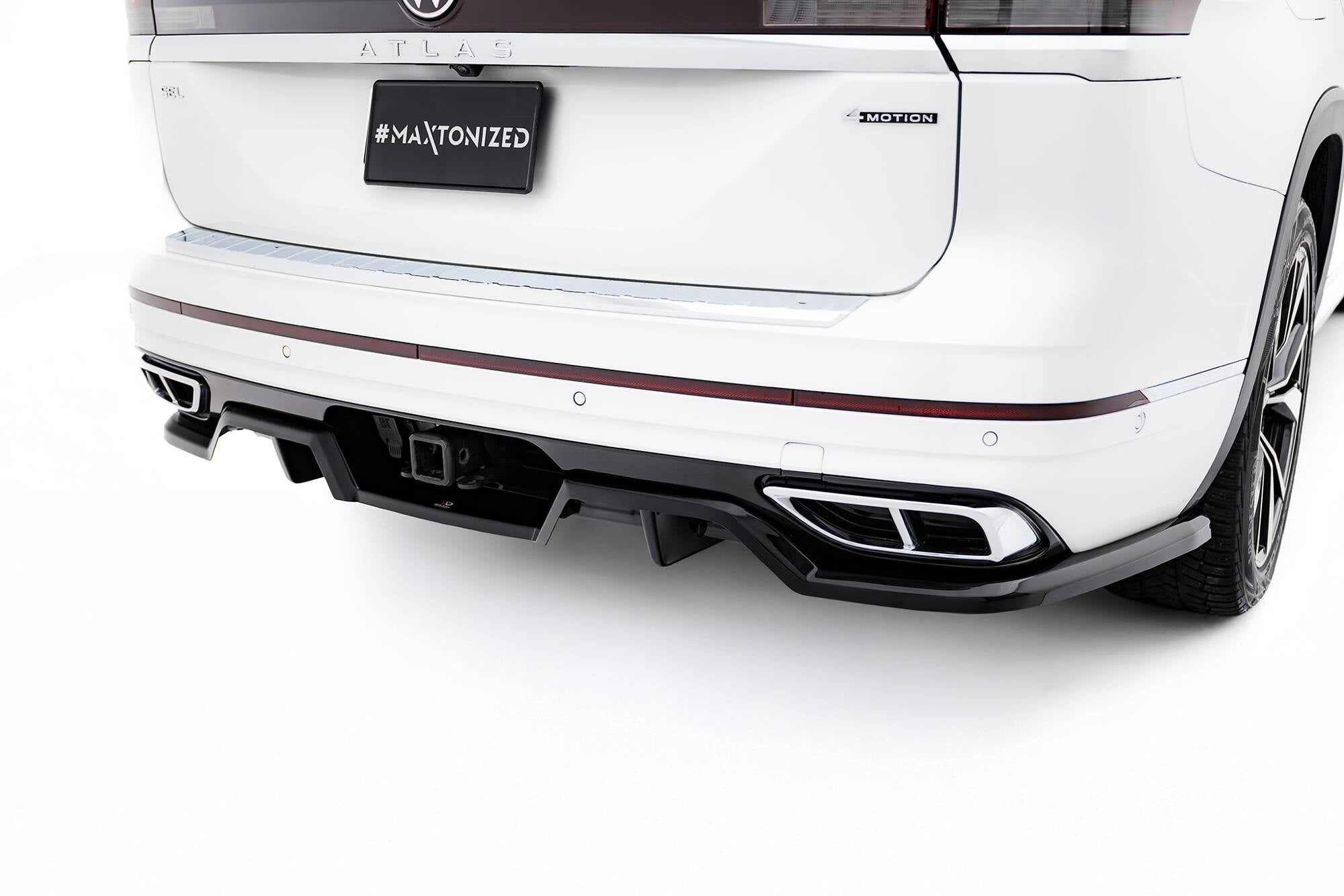 Splitter trasero Volkswagen Atlas R-Line Mk1 Facelift 2 (con barras verticales)