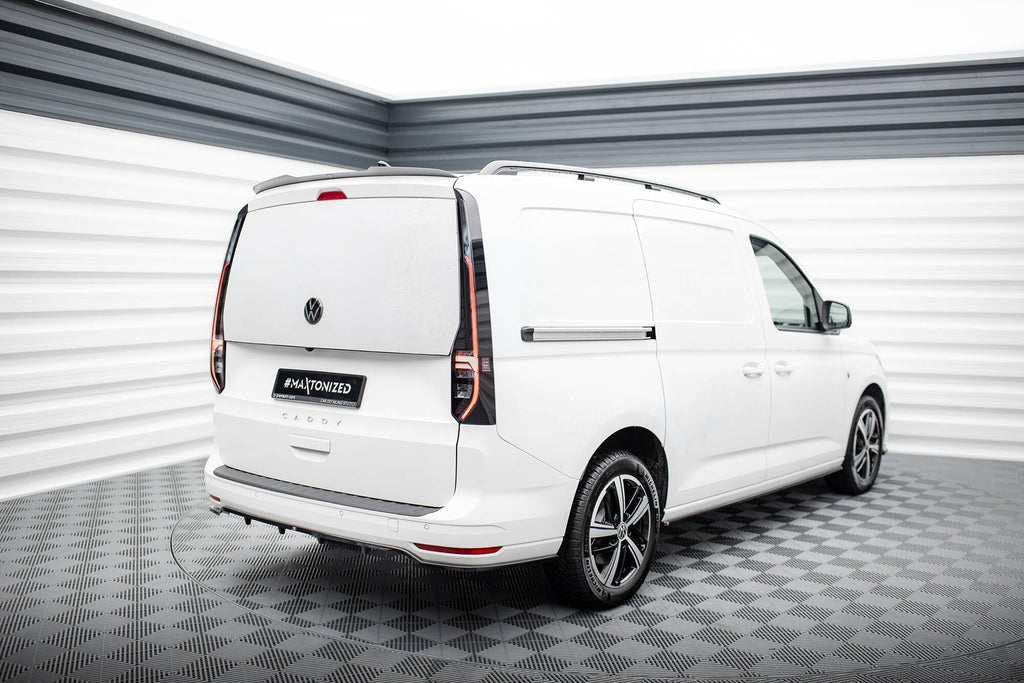 Splitter trasero Volkswagen Caddy Maxi Mk5 (con barras verticales)