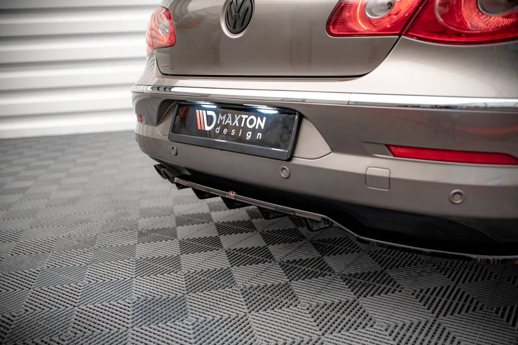 Splitter trasero Volkswagen Passat CC (con barras verticales)