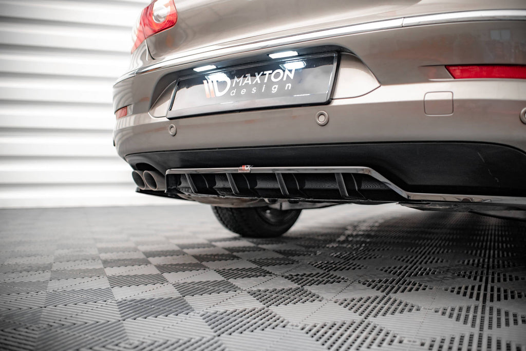 Splitter trasero Volkswagen Passat CC (con barras verticales)