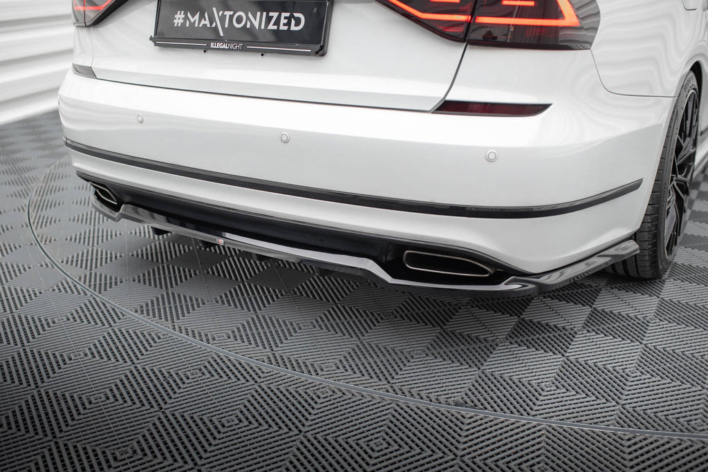 Splitter trasero Volkswagen Passat GT B8 Facelift USA (con barras verticales)
