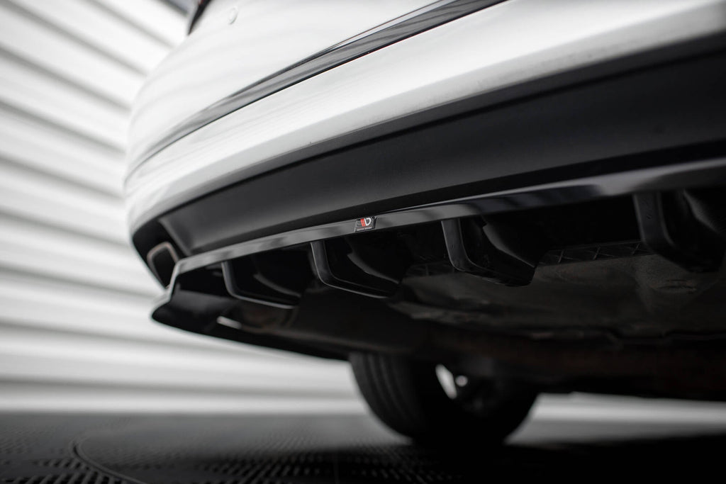 Splitter trasero Volkswagen Passat GT B8 Facelift USA (con barras verticales)