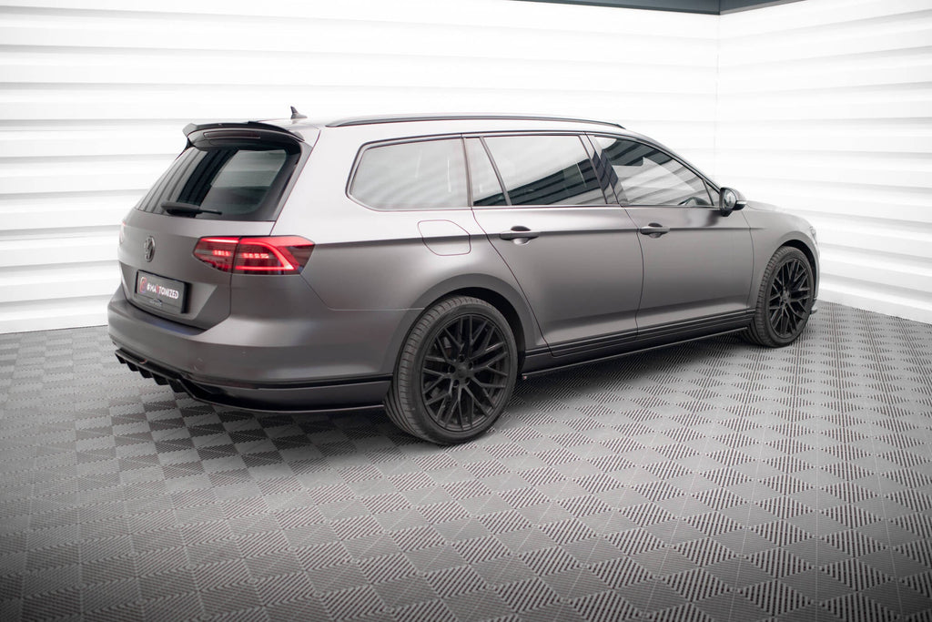 Splitter trasero Volkswagen Passat Berlina / Variant B8 R-Line (con barras verticales)