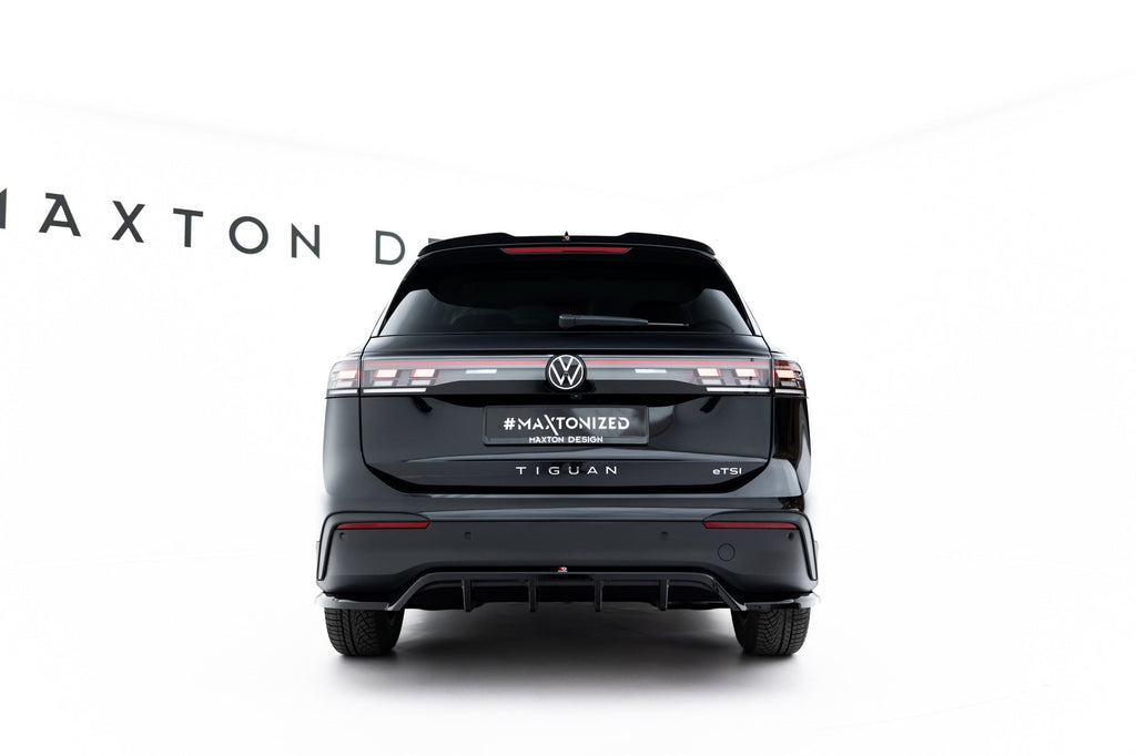 Splitter trasero Volkswagen Tiguan Mk3 (con barras verticales)