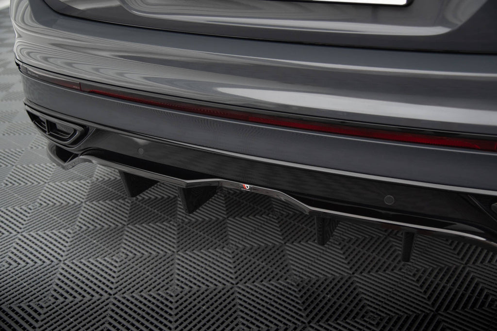 Splitter trasero Volkswagen Tiguan R-Line Mk2 Facelift (con barras verticales)