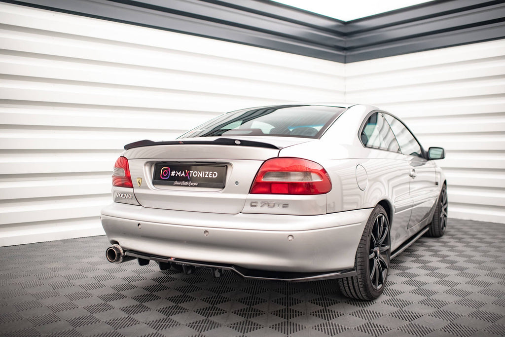 Splitter trasero Volvo C70 Mk1 (con barras verticales)