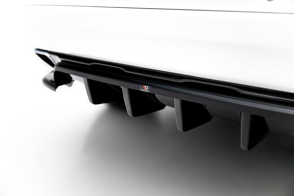 Splitter trasero Volvo XC60 Mk1 Facelift (con barras verticales)