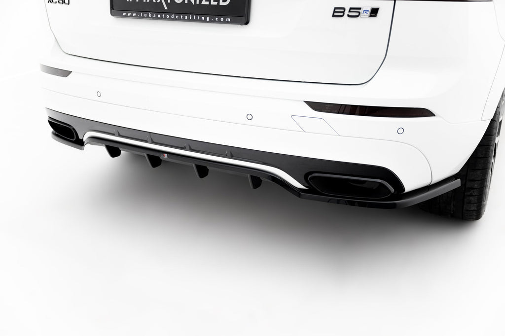 Splitter trasero Volvo XC60 Mk2 R-Design (con barras verticales)
