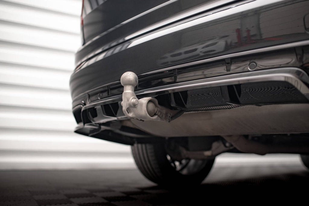 Splitter trasero Volvo XC90 R-Design Mk2 Facelift (con barras verticales)