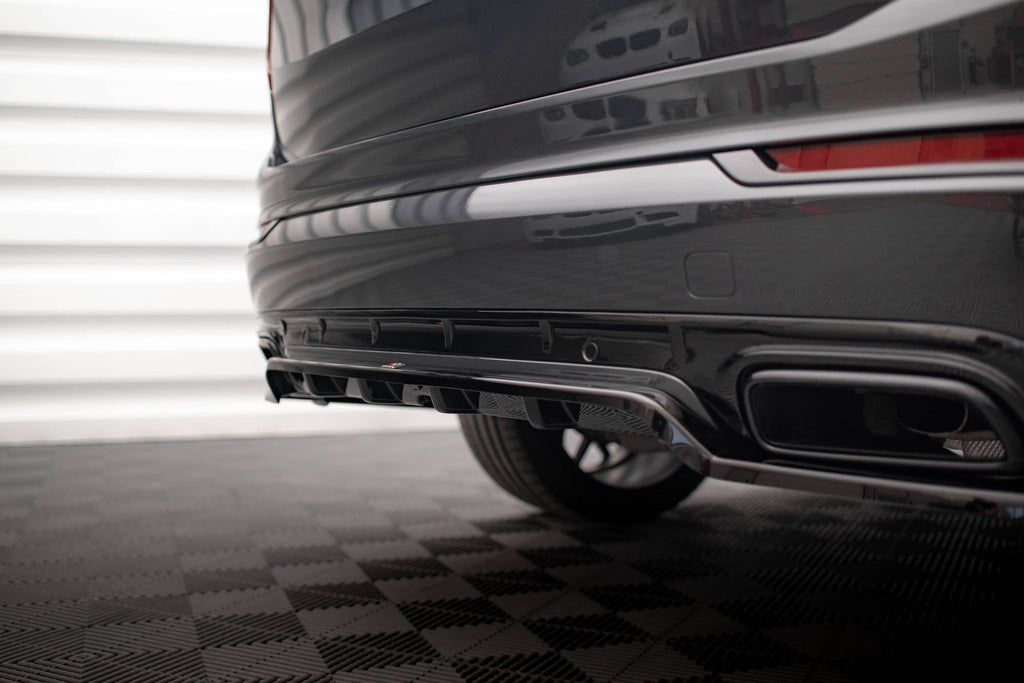 Splitter trasero Volvo XC90 R-Design Mk2 Facelift (con barras verticales)