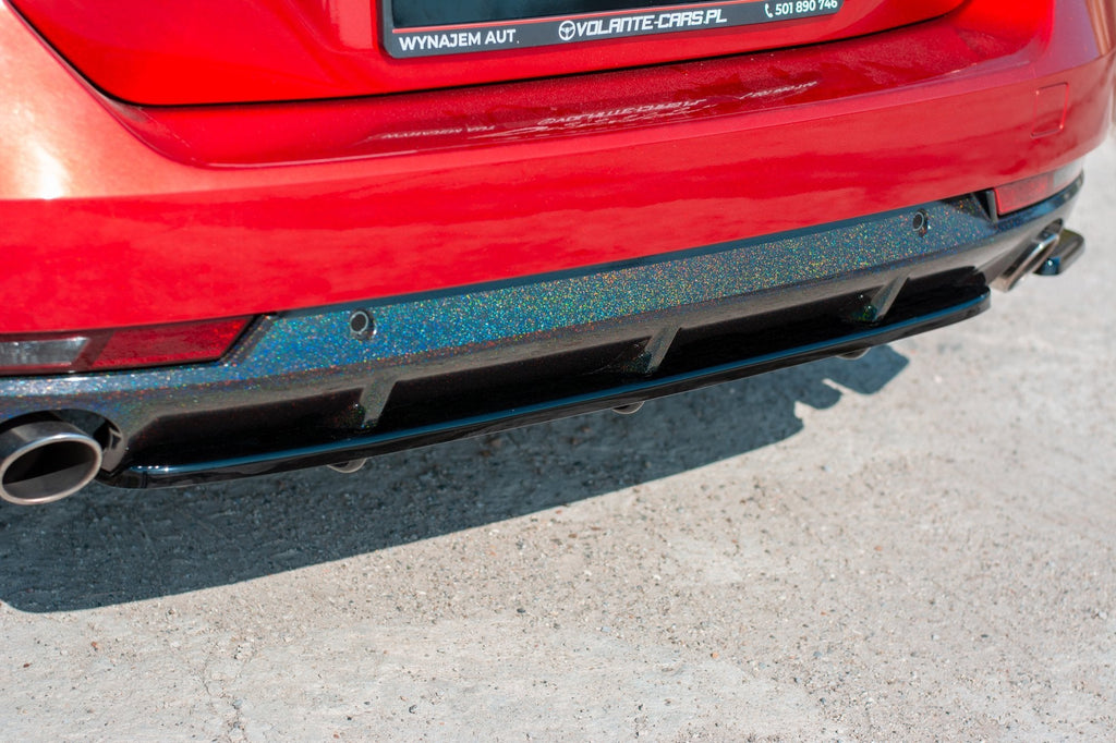 Splitter trasero Peugeot 508 Petrol Mk2 (con barras verticales)