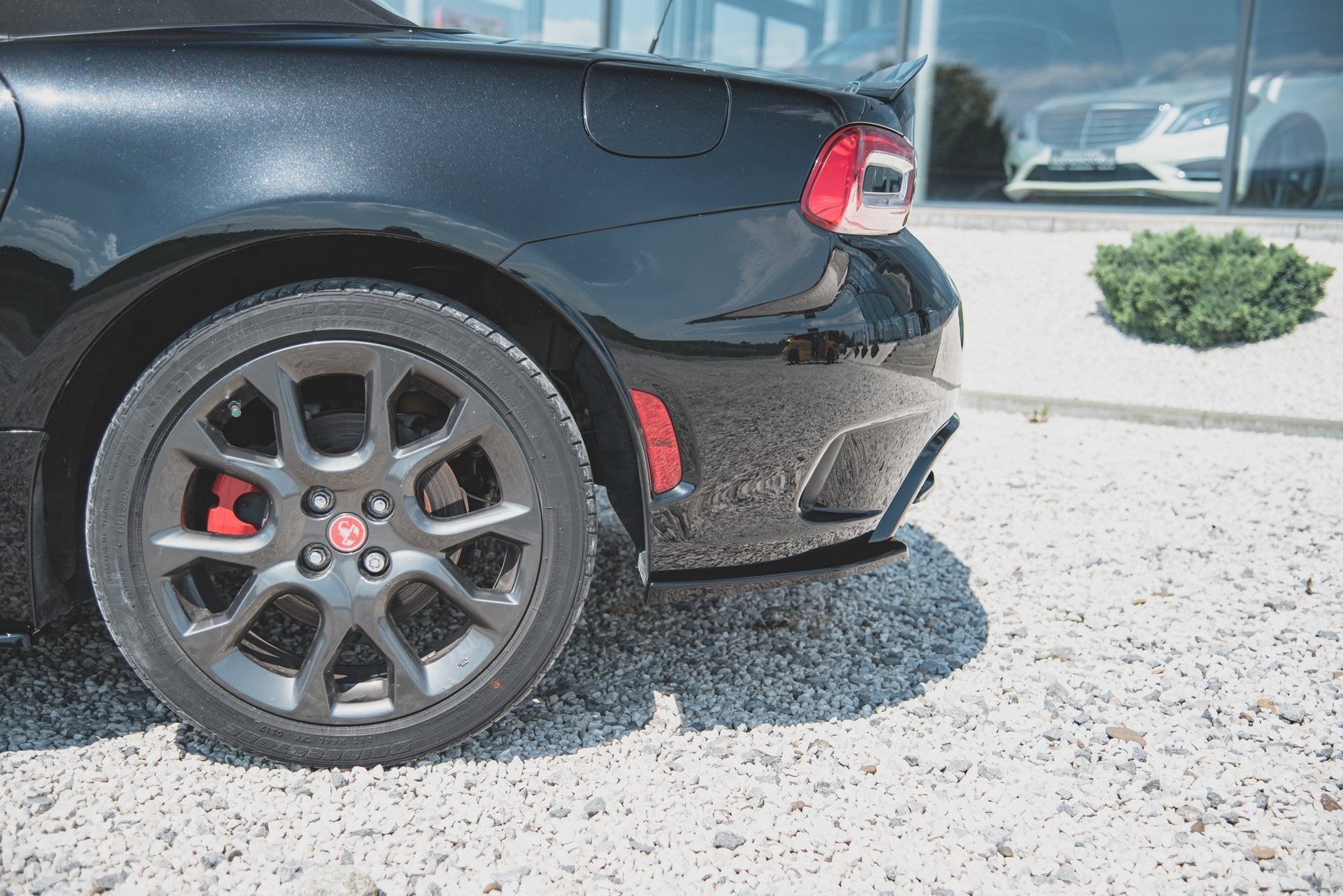 Splitters laterales traseros Abarth 124 Spider