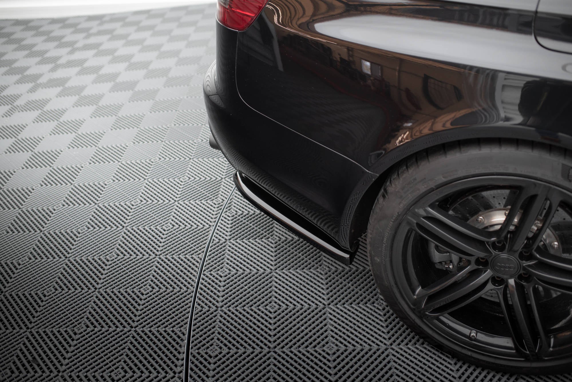 Splitters laterales traseros Audi RS6 Avant C6