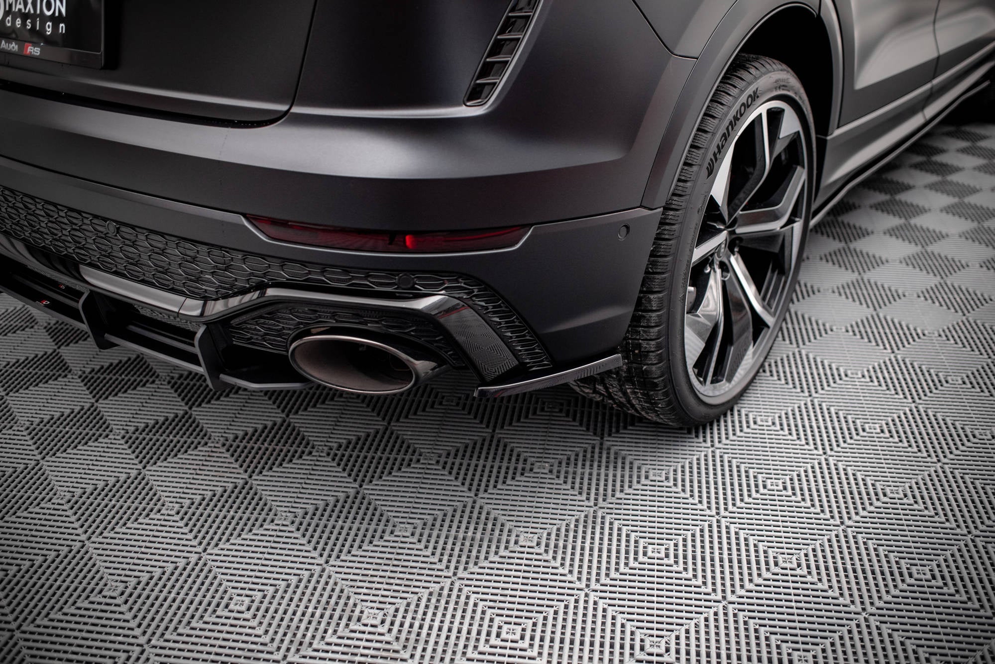 Splitters laterales traseros Audi RS Q8 Mk1