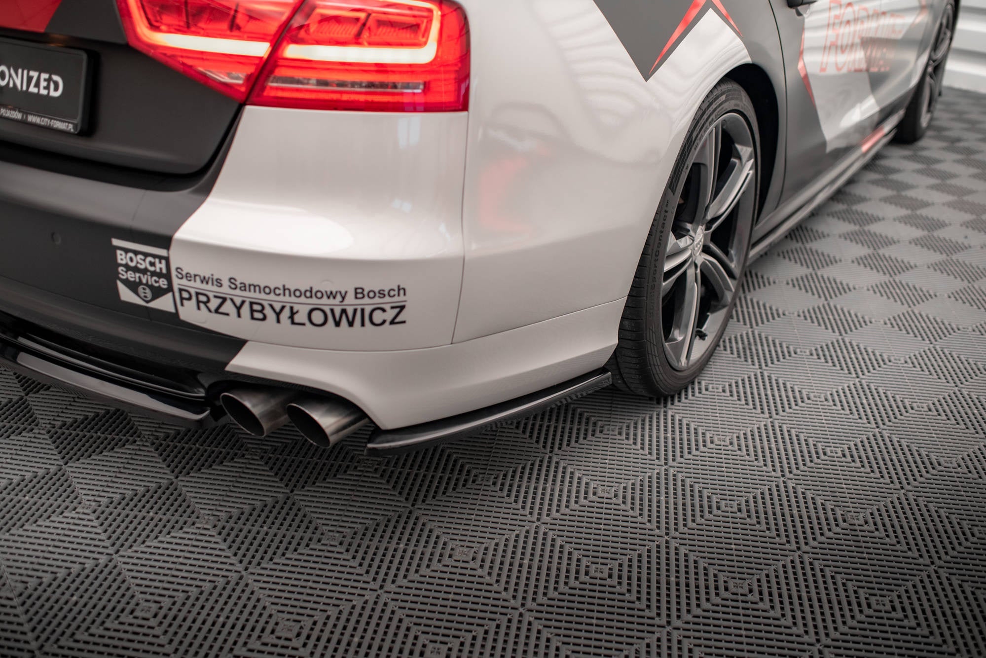 Splitters laterales traseros Audi S8 D4