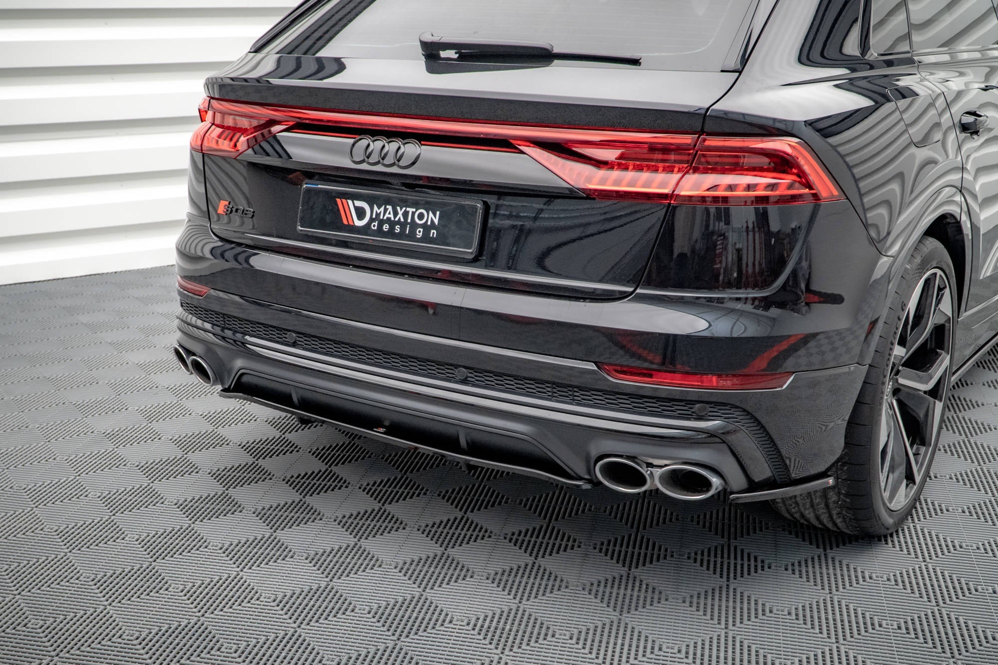Splitters laterales traseros Audi SQ8 Mk1