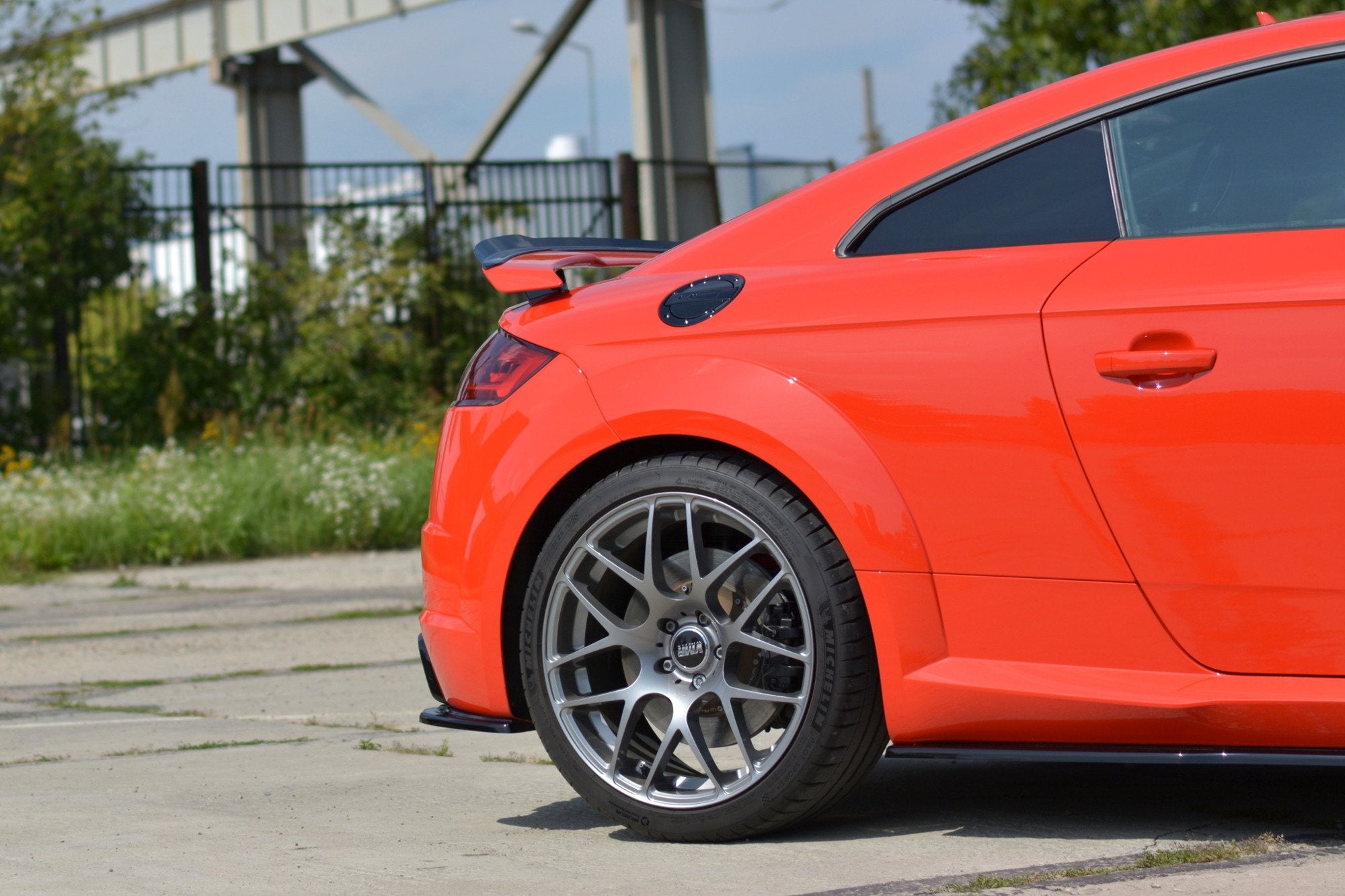Splitters laterales traseros Audi TT RS 8S