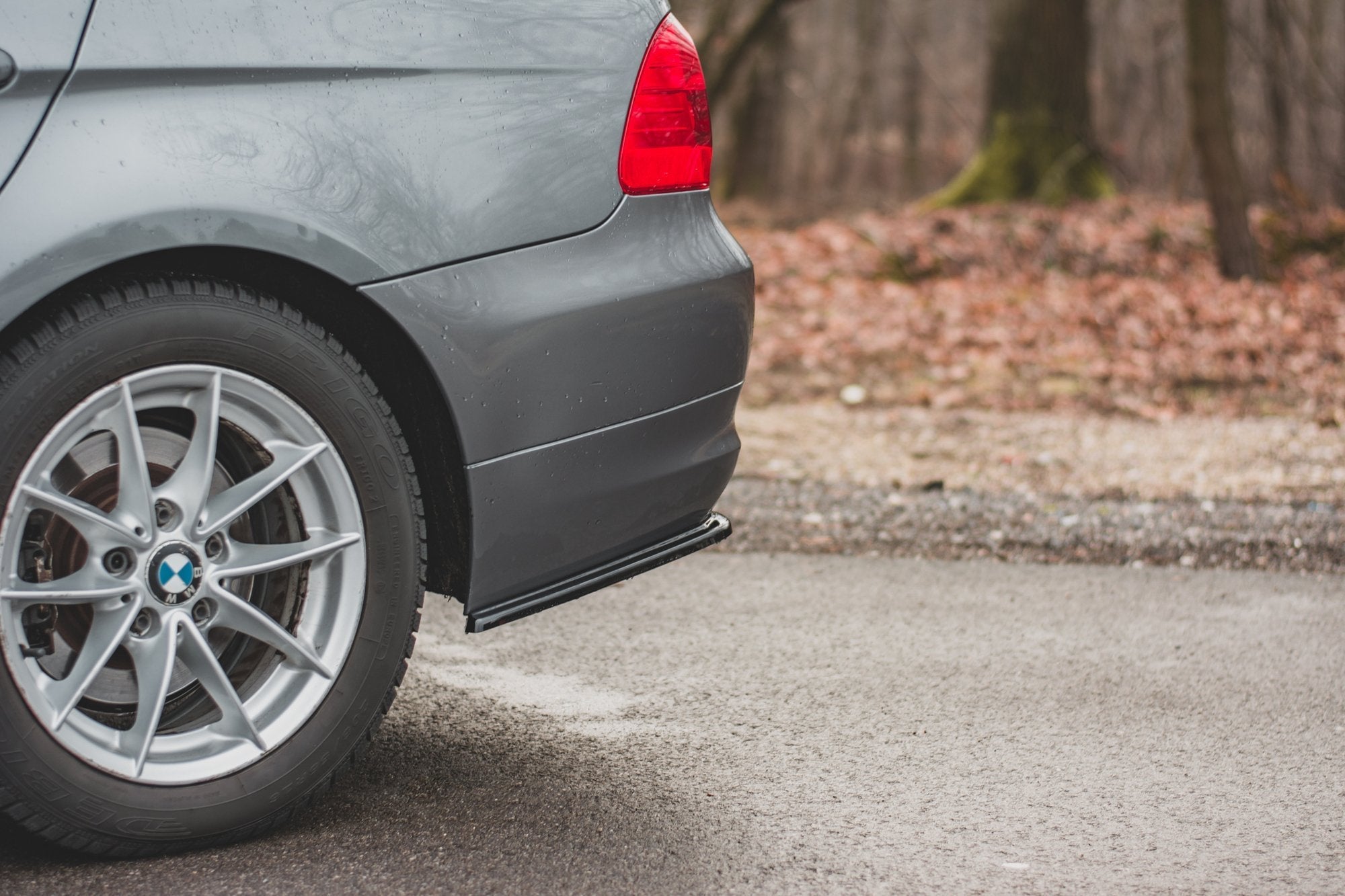 Splitters laterales traseros BMW Serie 3 E91 Facelift