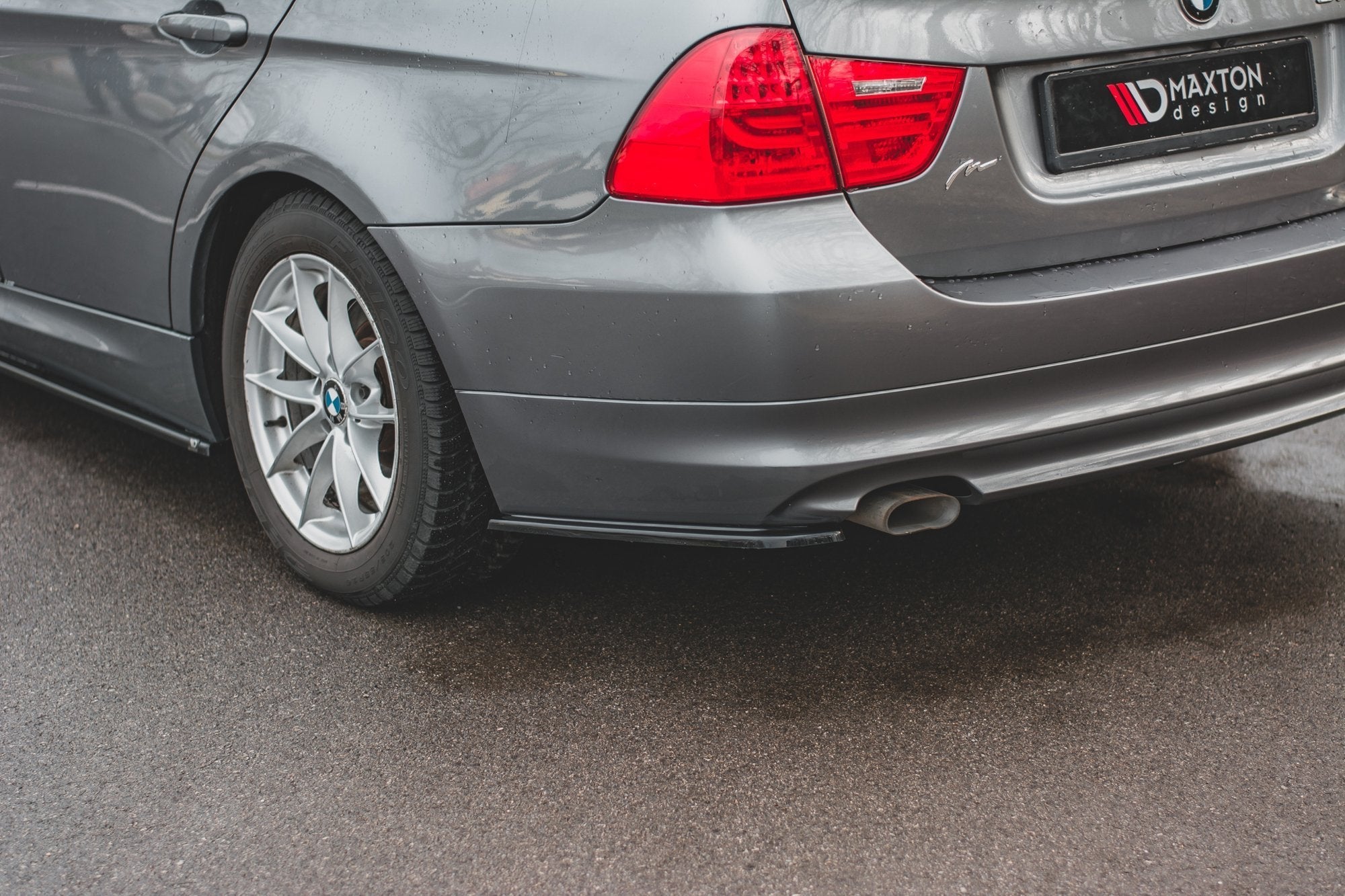 Splitters laterales traseros BMW Serie 3 E91 Facelift