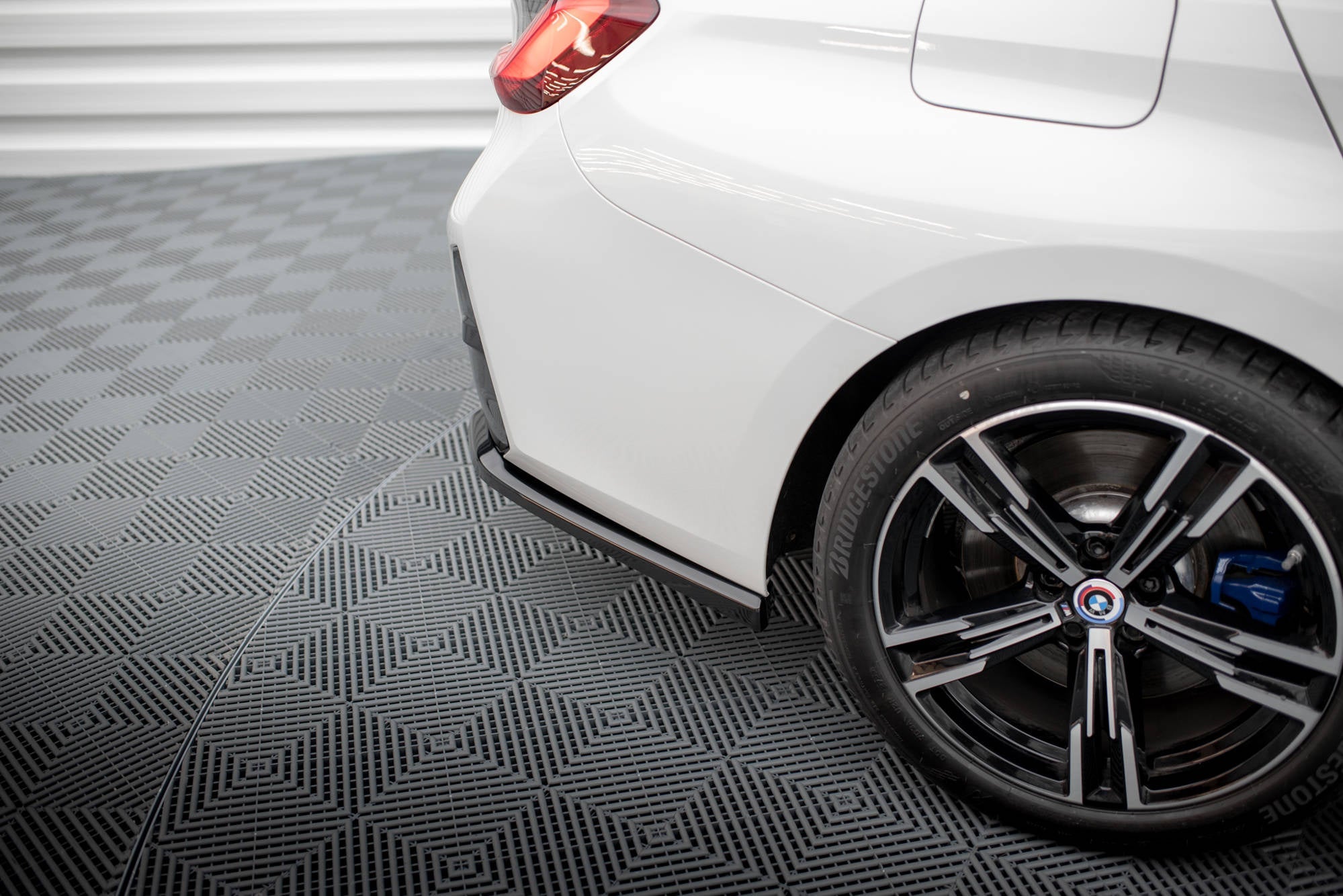 Splitters laterales traseros BMW M-Pack G20 / G21 Facelift