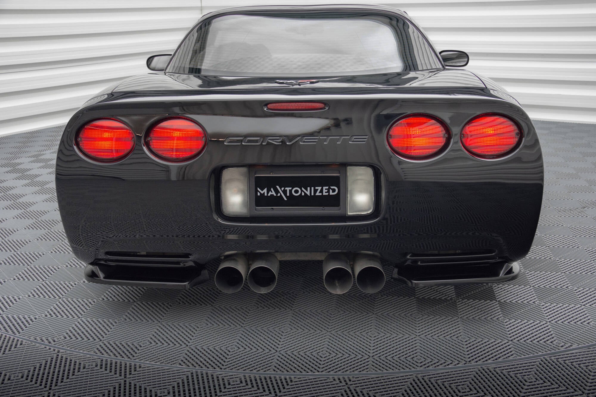 Splitters laterales traseros Chevrolet Corvette C5