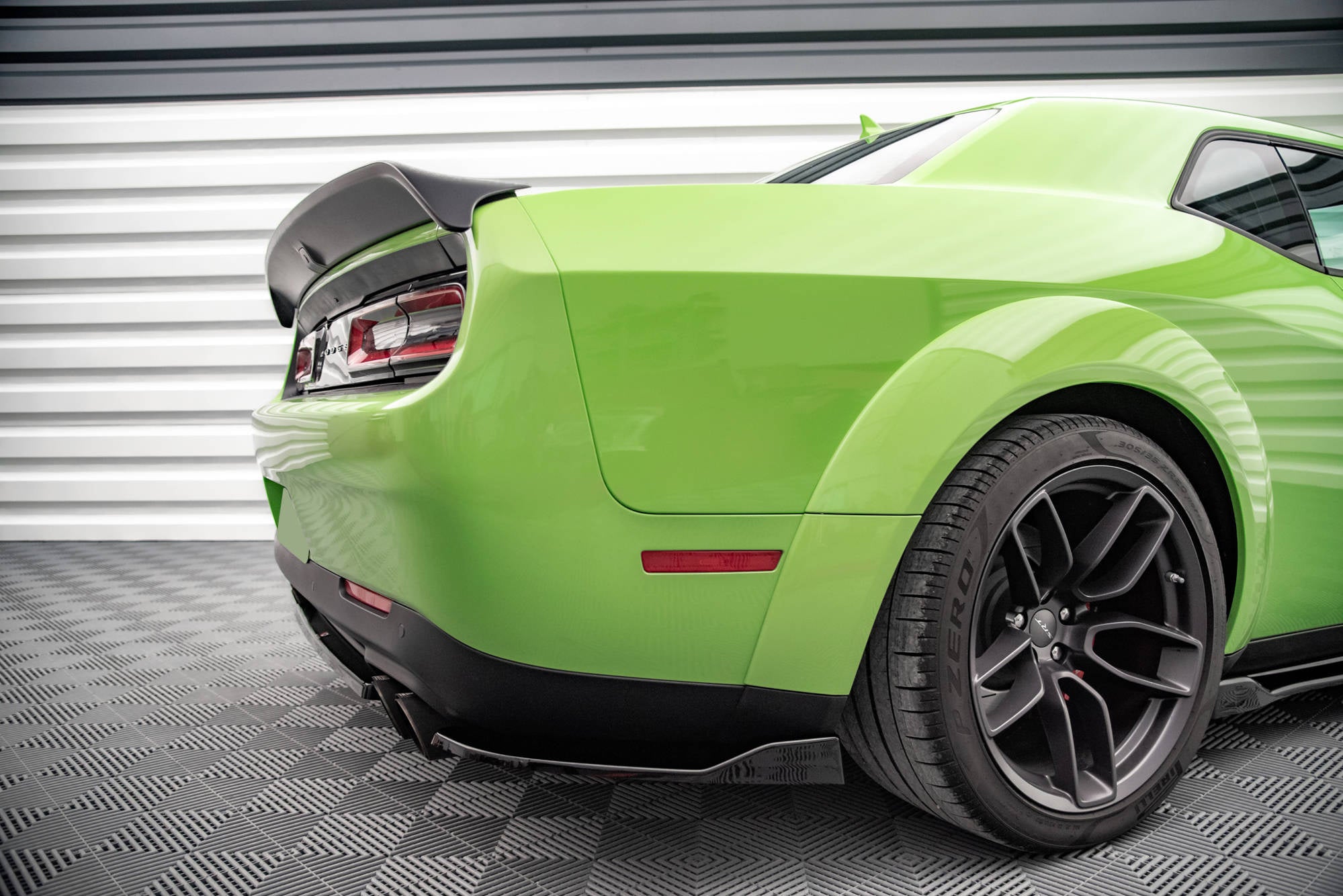 Splitters laterales traseros Dodge Challenger SRT Hellcat Widebody Mk3 Facelift