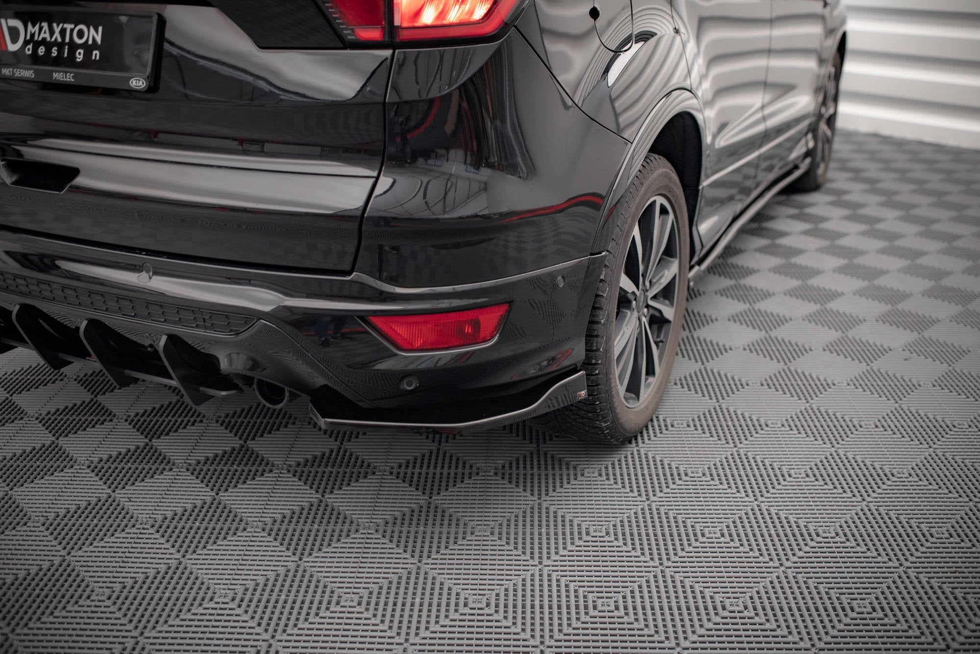 Splitters laterales traseros Ford Escape ST-Line Mk3