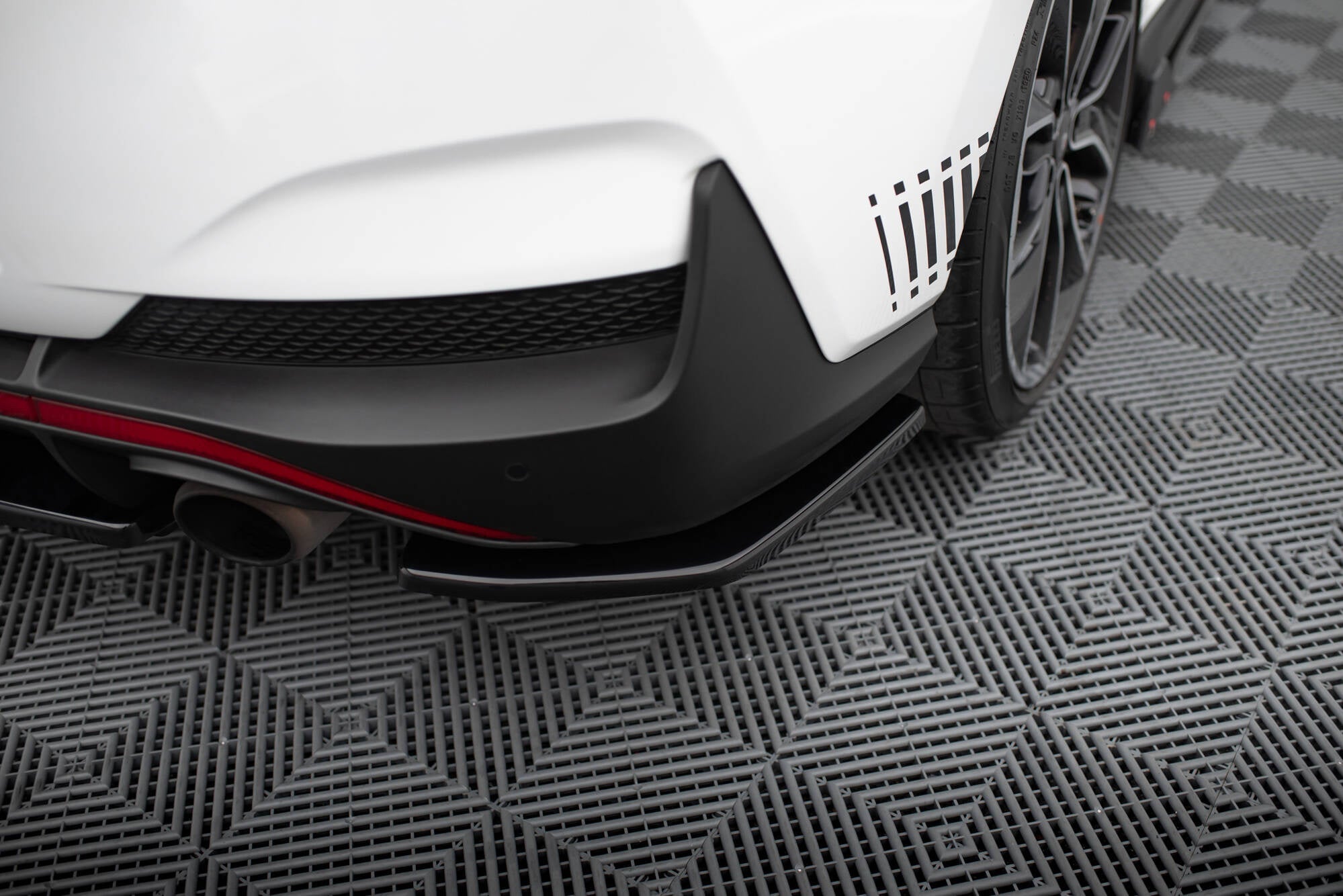 Splitters laterales traseros Hyundai I30 N Mk3 Fastback