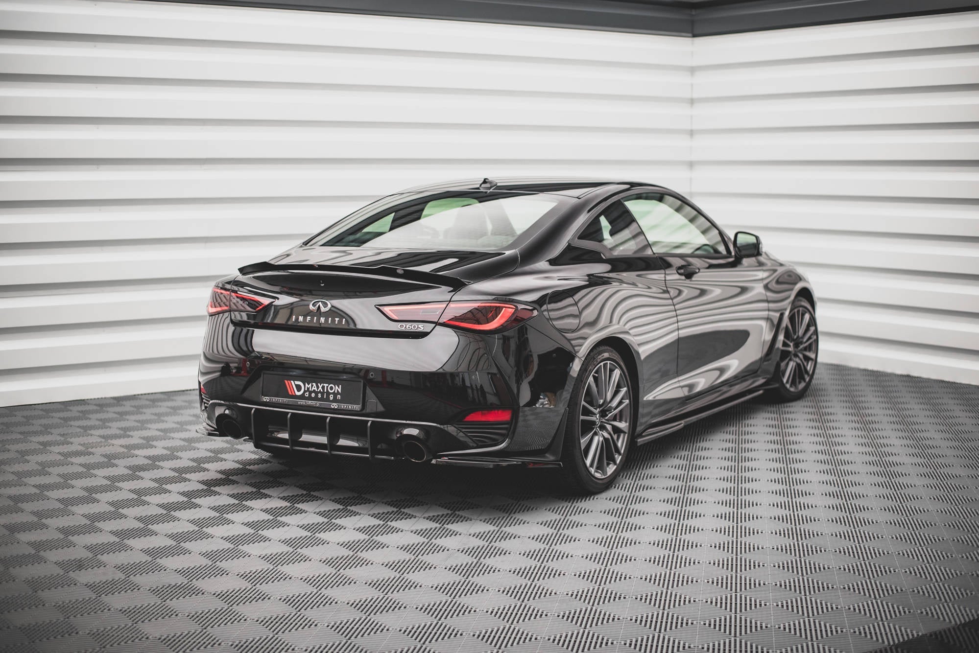 Splitters laterales traseros Infiniti Q60 S Mk2