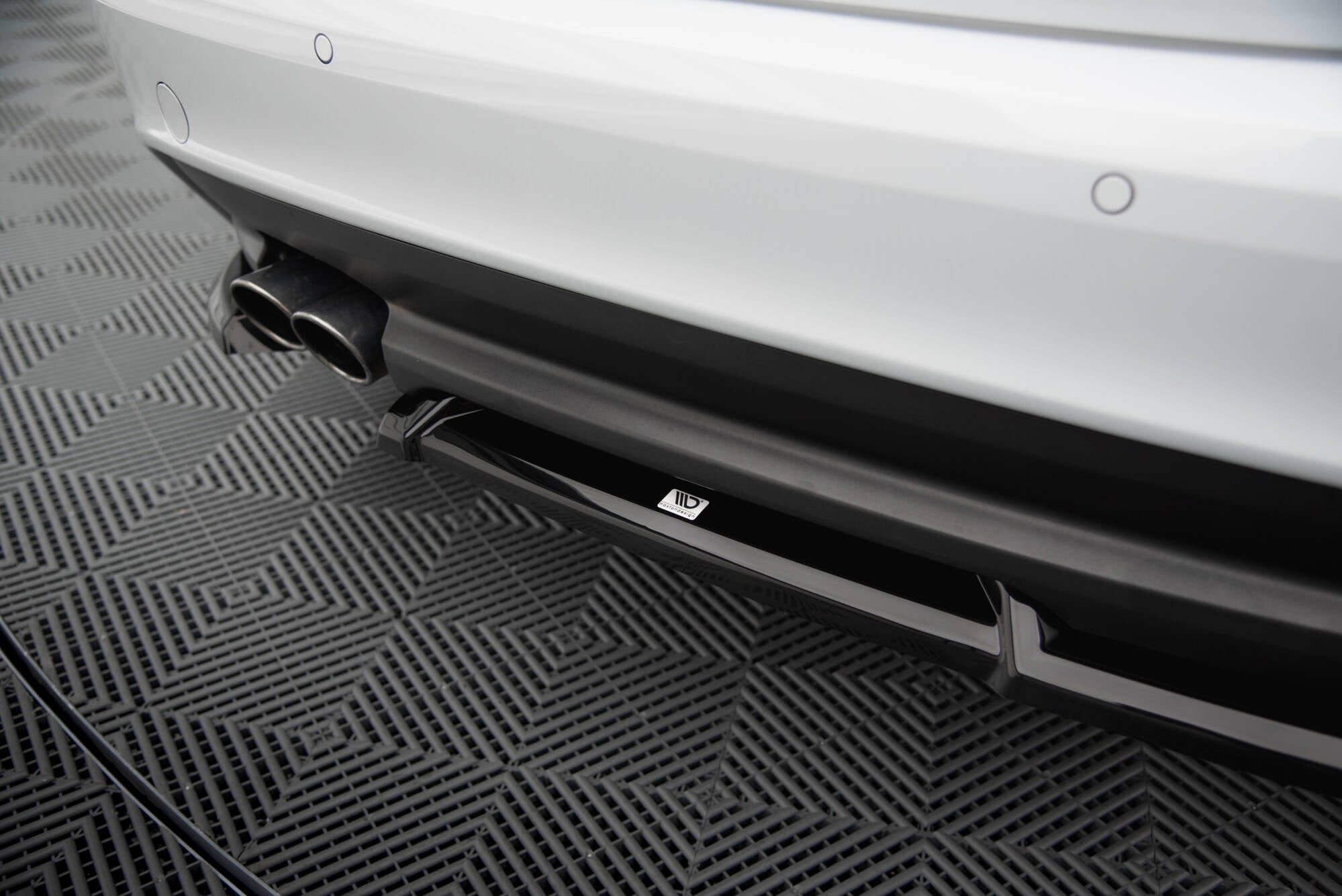 Splitters laterales traseros Jaguar XE R-Sport X760